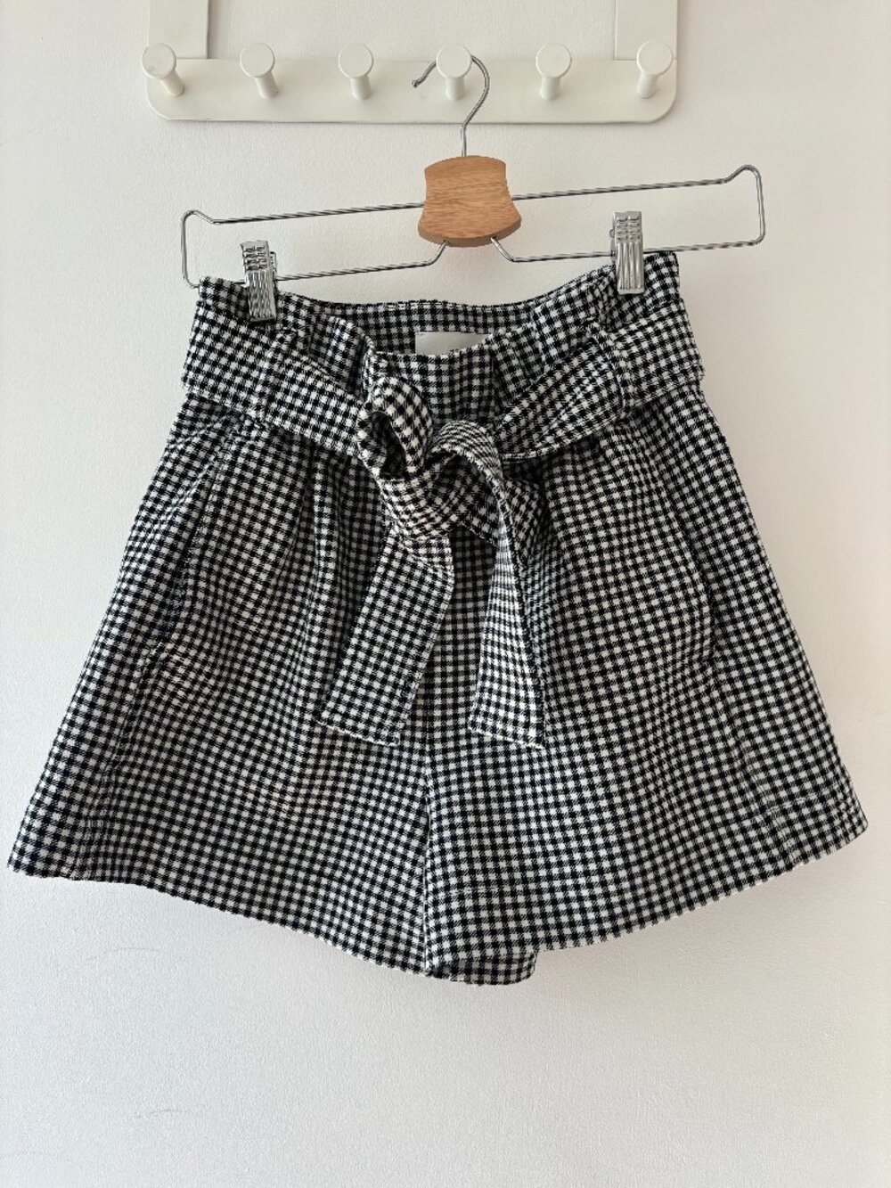 Aritzia Houndstooth Shorts